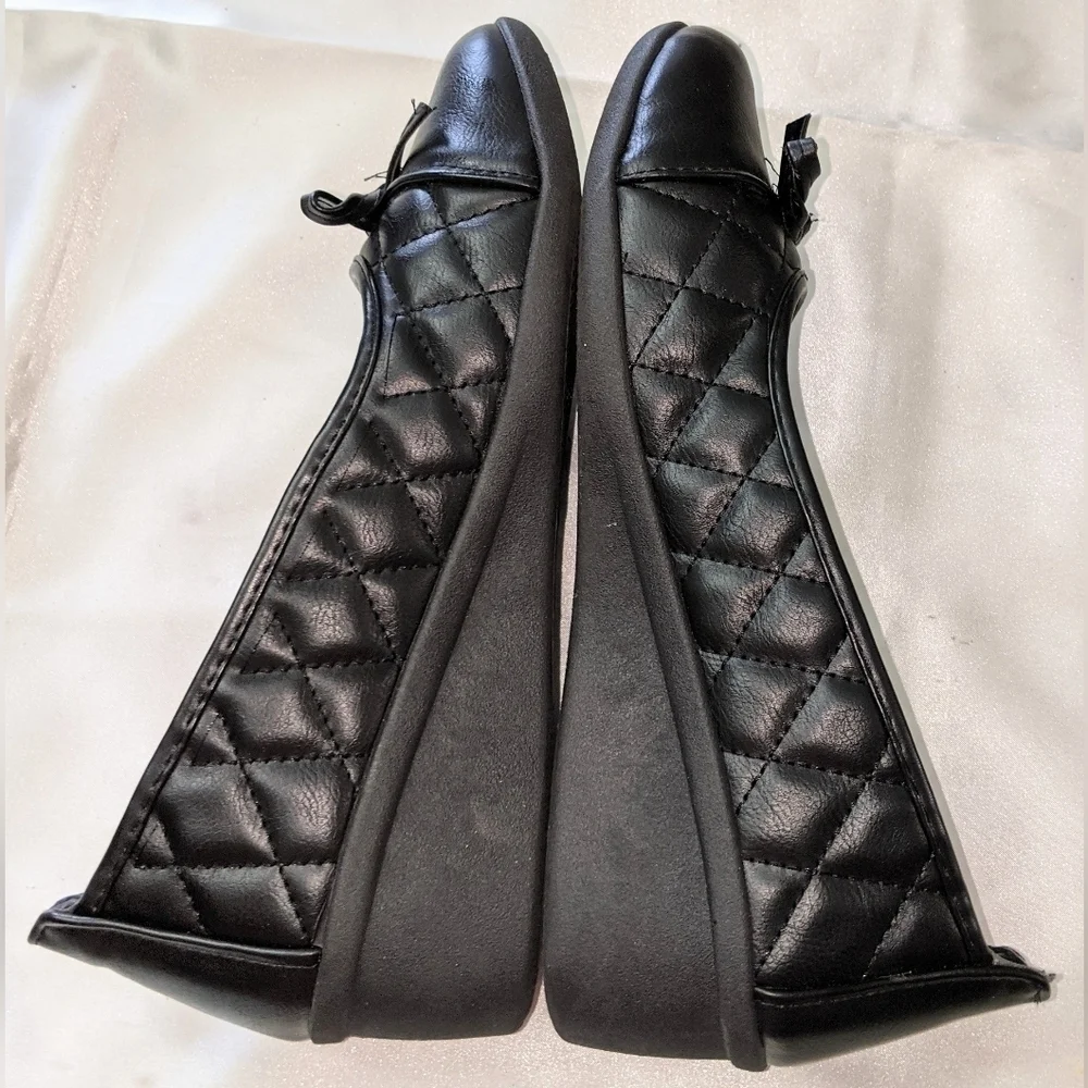 Rasolli Women's Wedge Heels Shoes Black Quilted Size 8.5 Comfit Technology